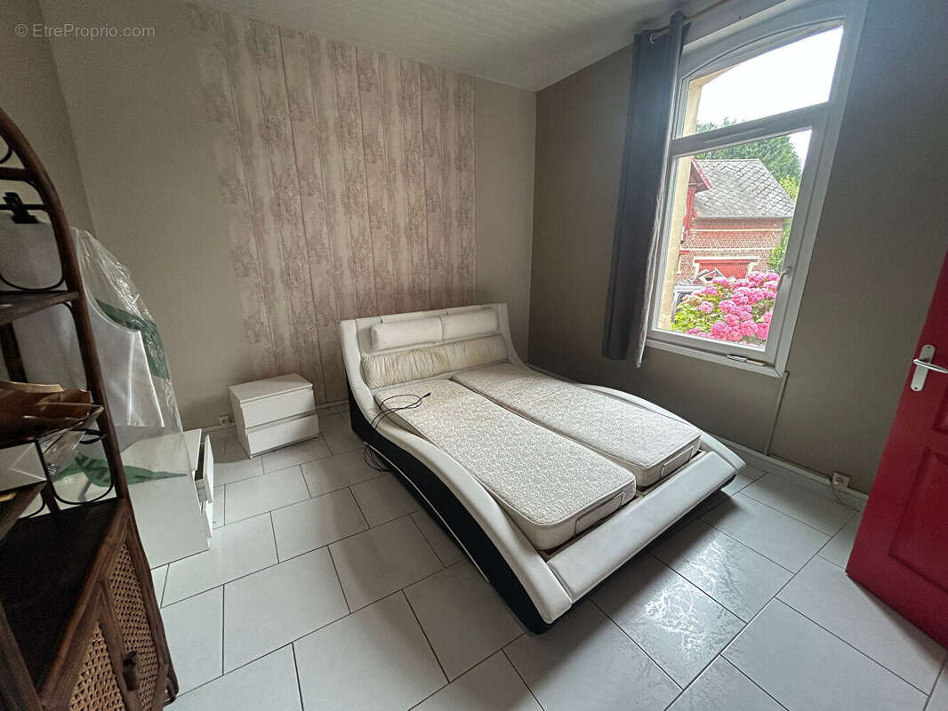 Grande maison avec potentiel à Achiet Le Grand - photo 8