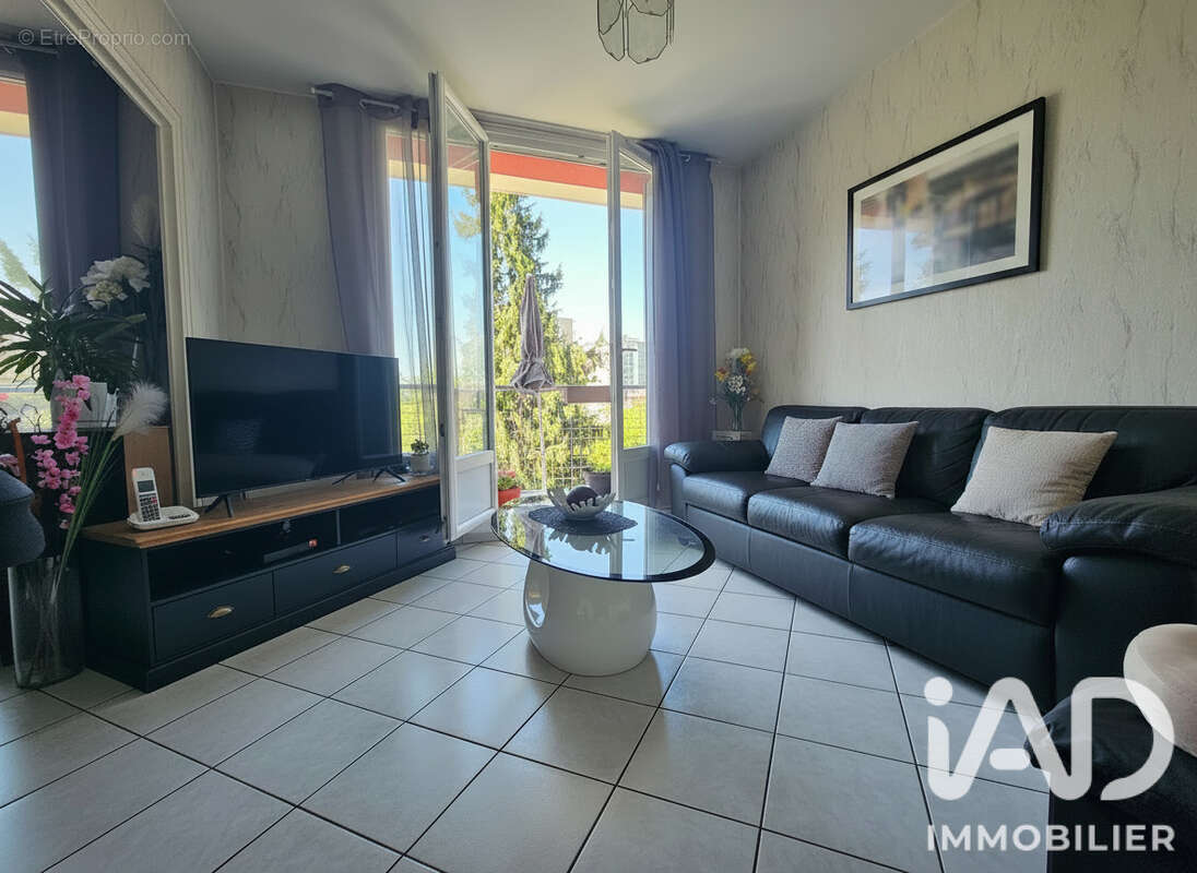 Photo 3 - Appartement à SAINT-MARTIN-D'HERES