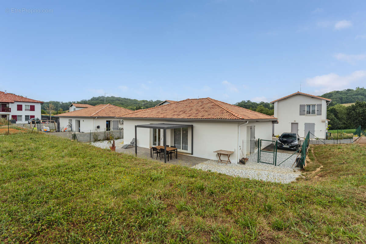 Maison contemporaine   Plain-pied   3 chambres - photo 10