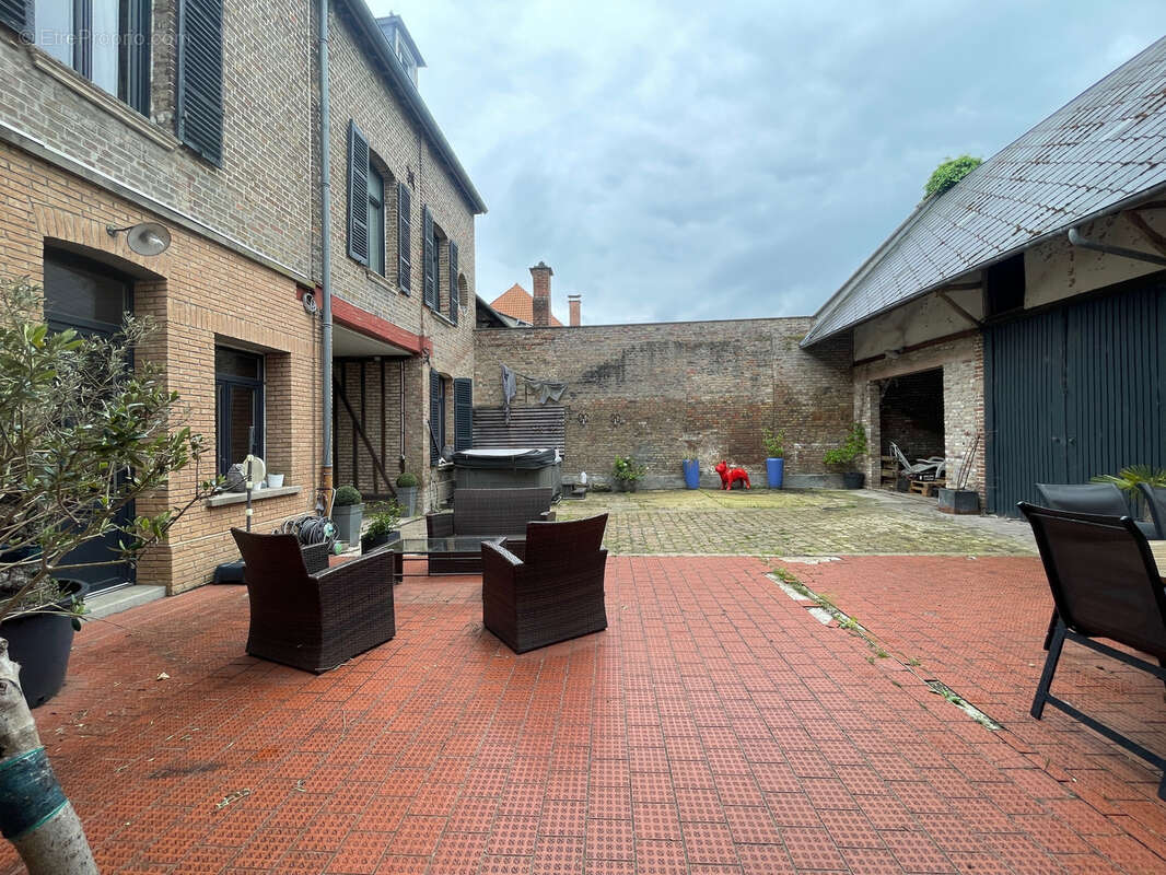 Maison à FLIXECOURT