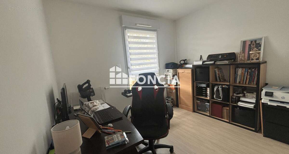 Appartement à AVRILLE