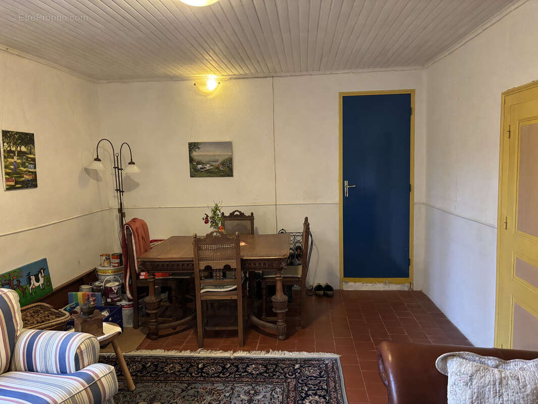 Maison à VICQ-EXEMPLET