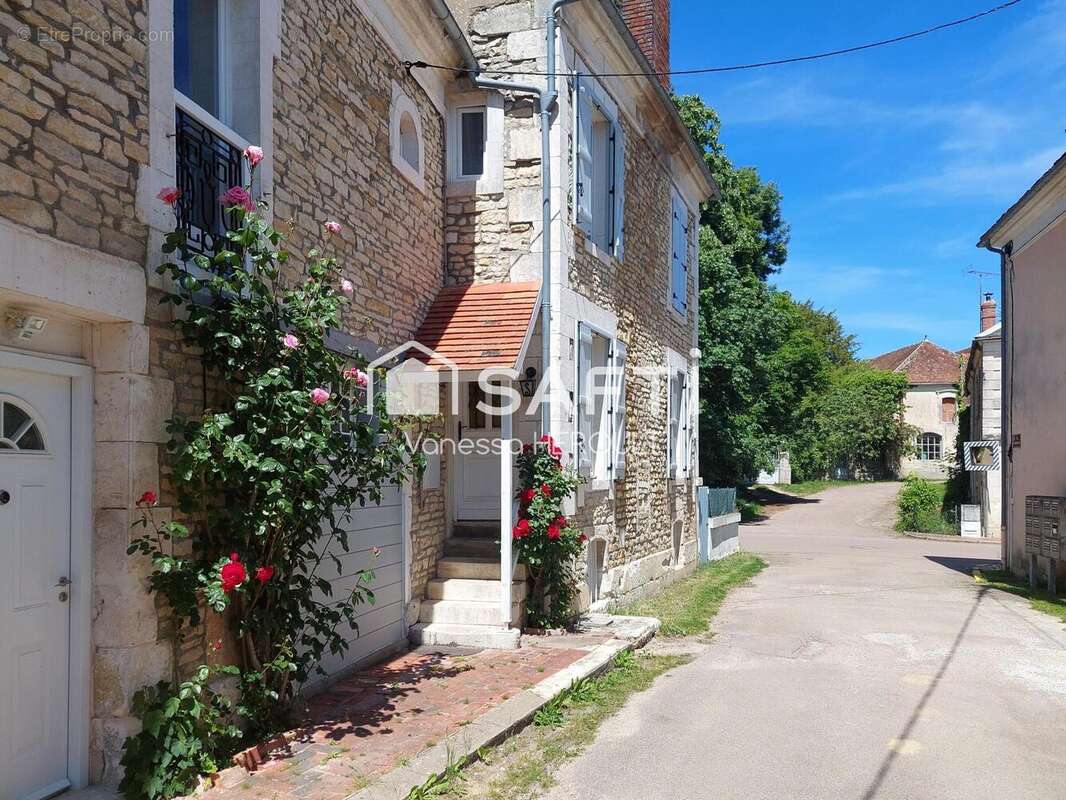 Photo 2 - Maison à SAINT-SAUVEUR-EN-PUISAYE