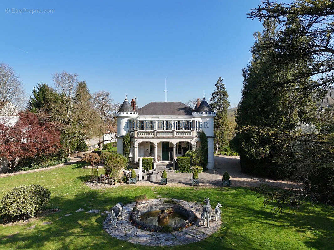 Maison à AUFFREVILLE-BRASSEUIL