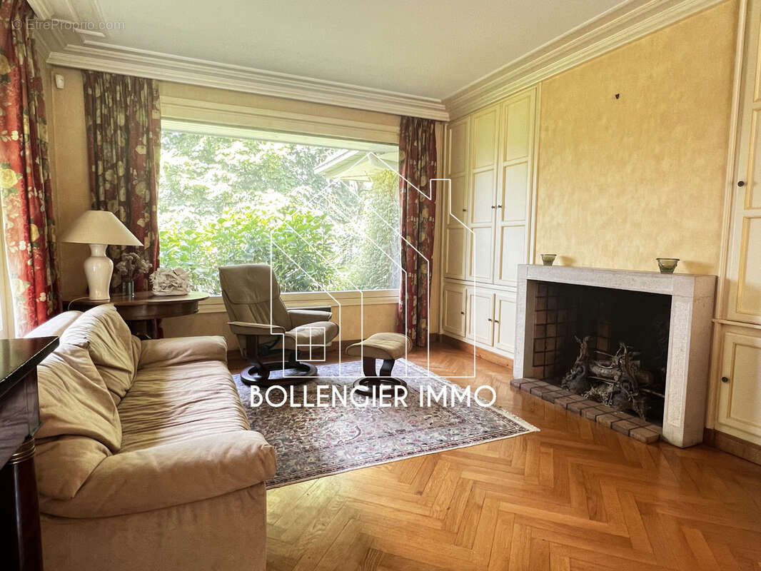 Maison à SAINT-FLORIS