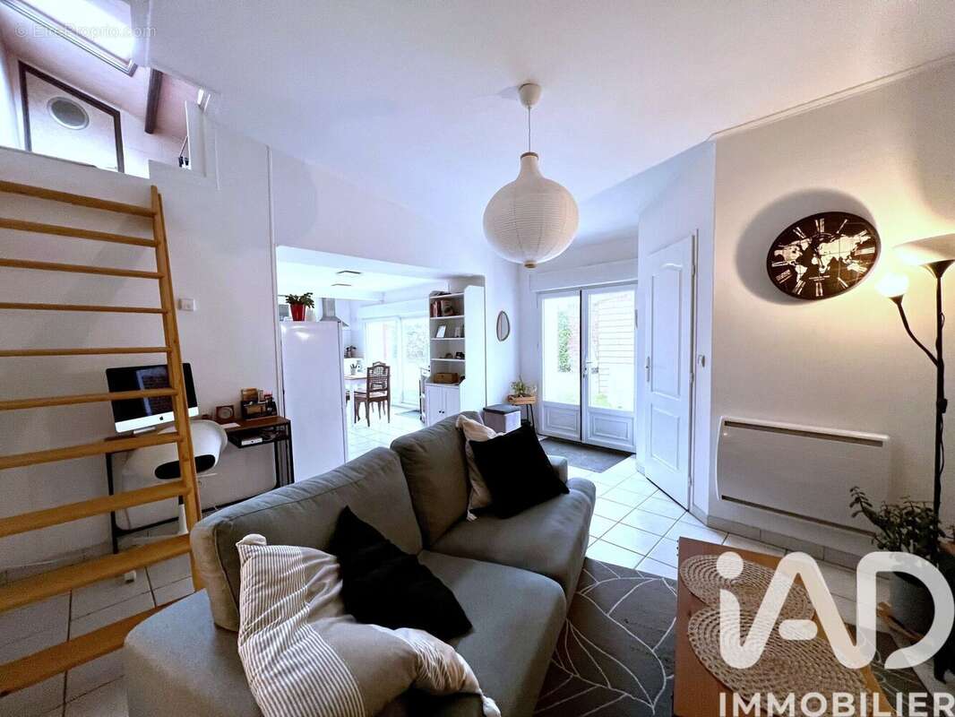 Photo 2 - Maison à GONDECOURT