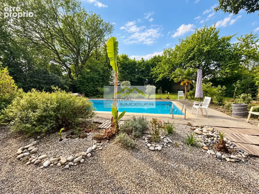 Maison de caractère de 166 m2 avec jardin arboré de 909 m2 et piscine ! - photo 13