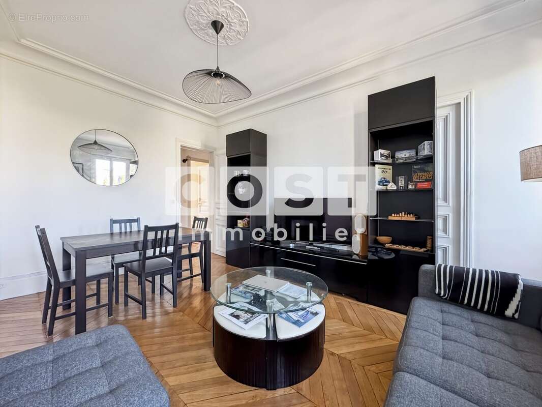 Appartement à ASNIERES-SUR-SEINE