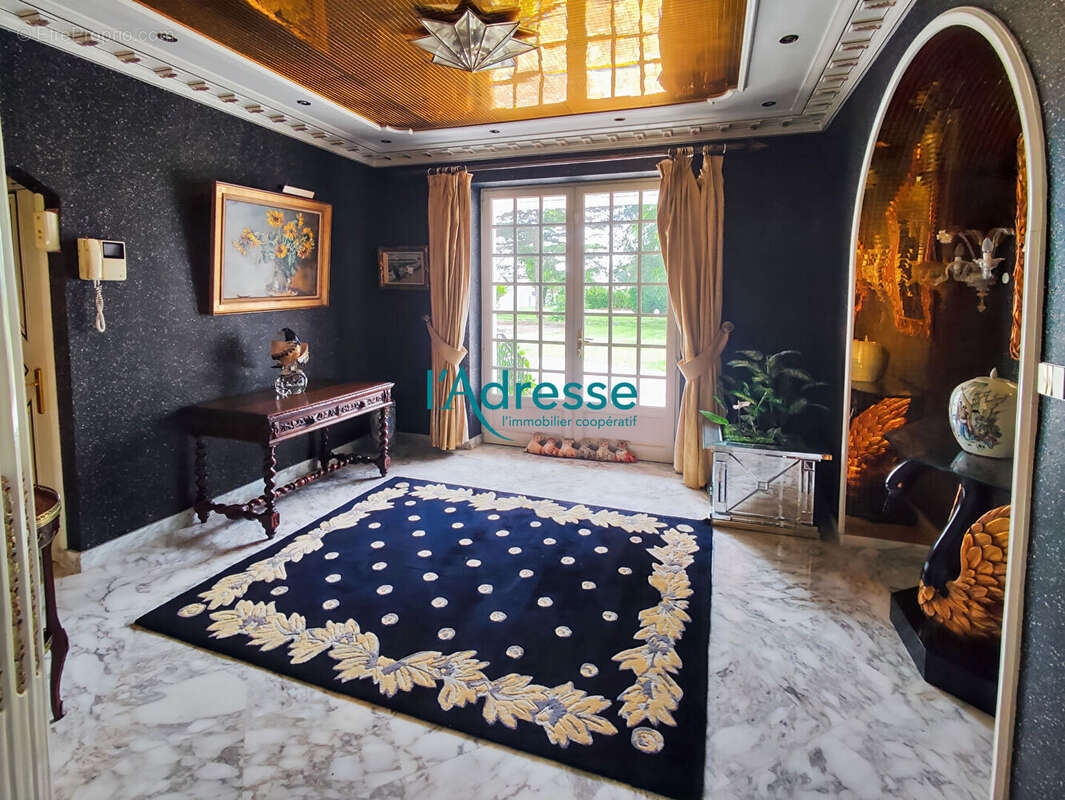 Maison à SAINT-PIERRE-MONTLIMART