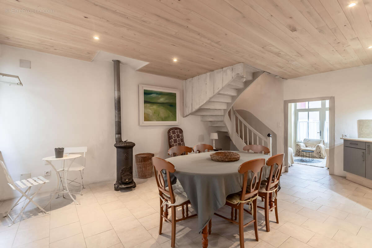 Maison de village avec jardin et garage - photo 14