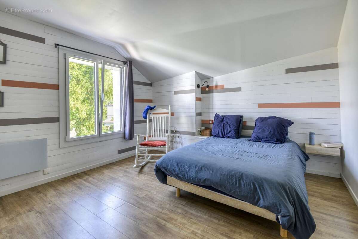 Chambre 1 - Maison à VERTOU