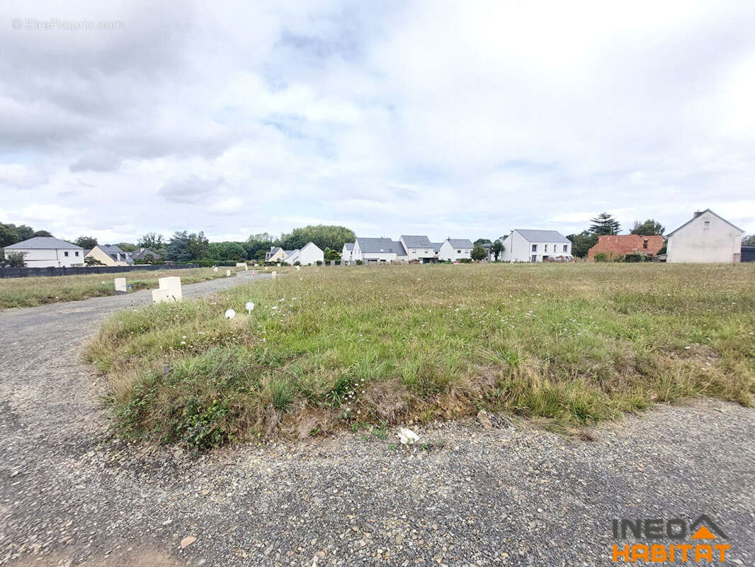 Terrain constructible Saint Domineuc 421 m2 - photo 3
