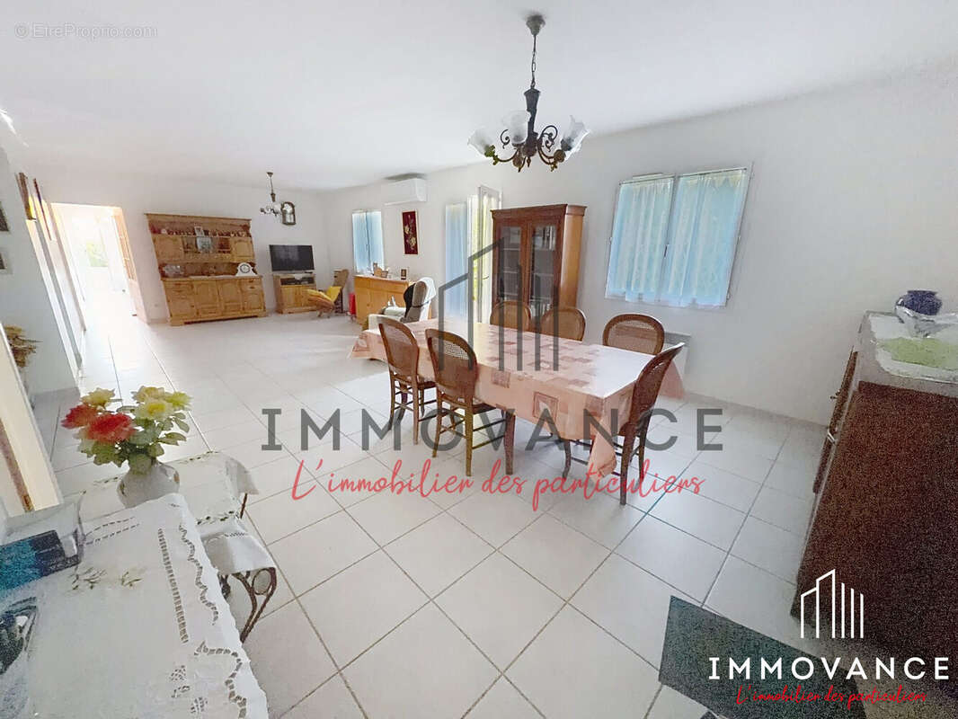 Maison à SAINT-JEAN-DE-VEDAS