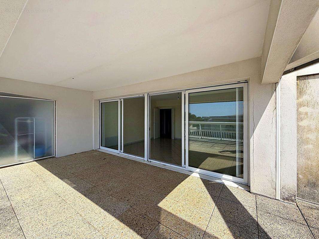 Appartement À Vendre Les Minimes - photo 2