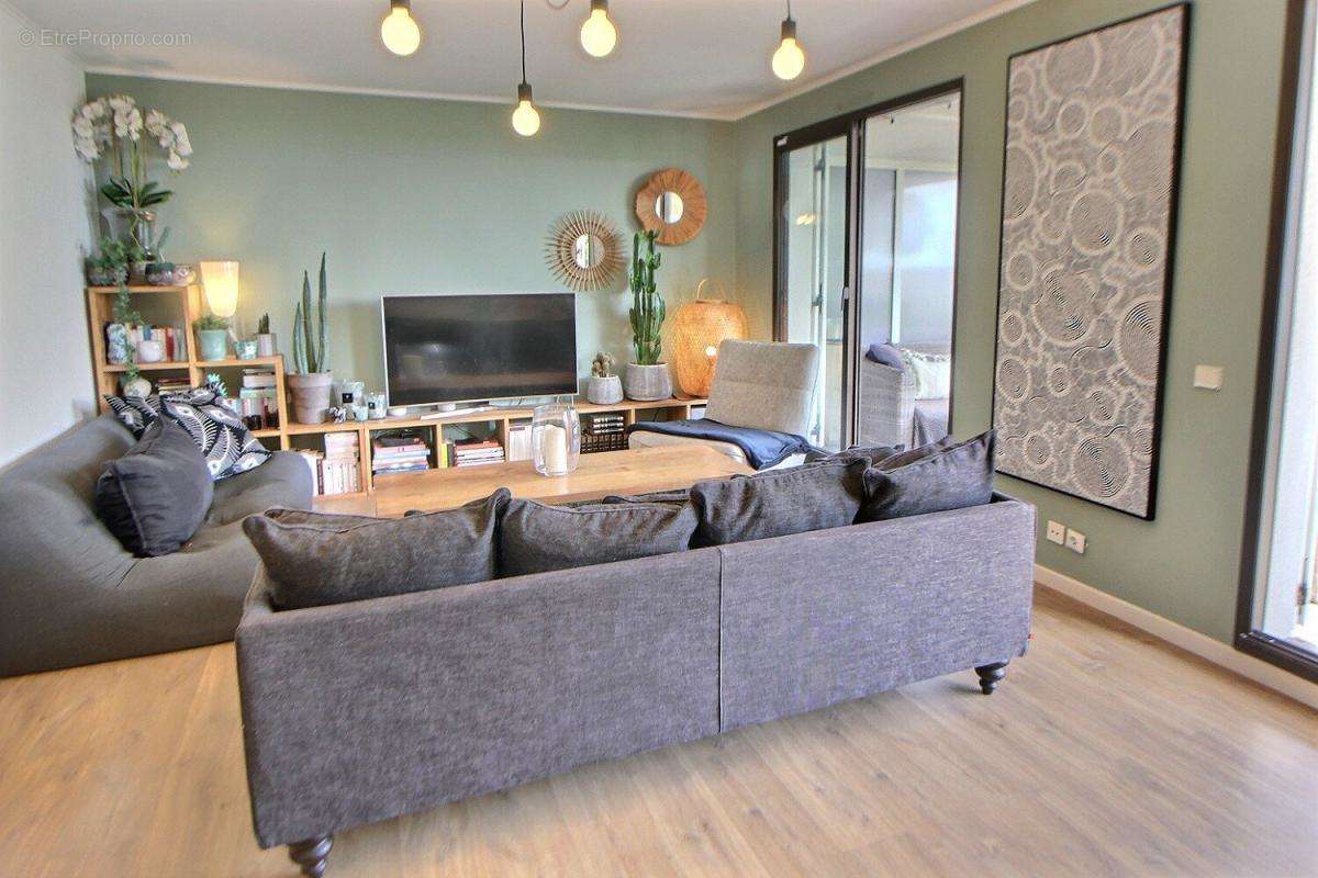 Appartement à VILLENEUVE-LOUBET