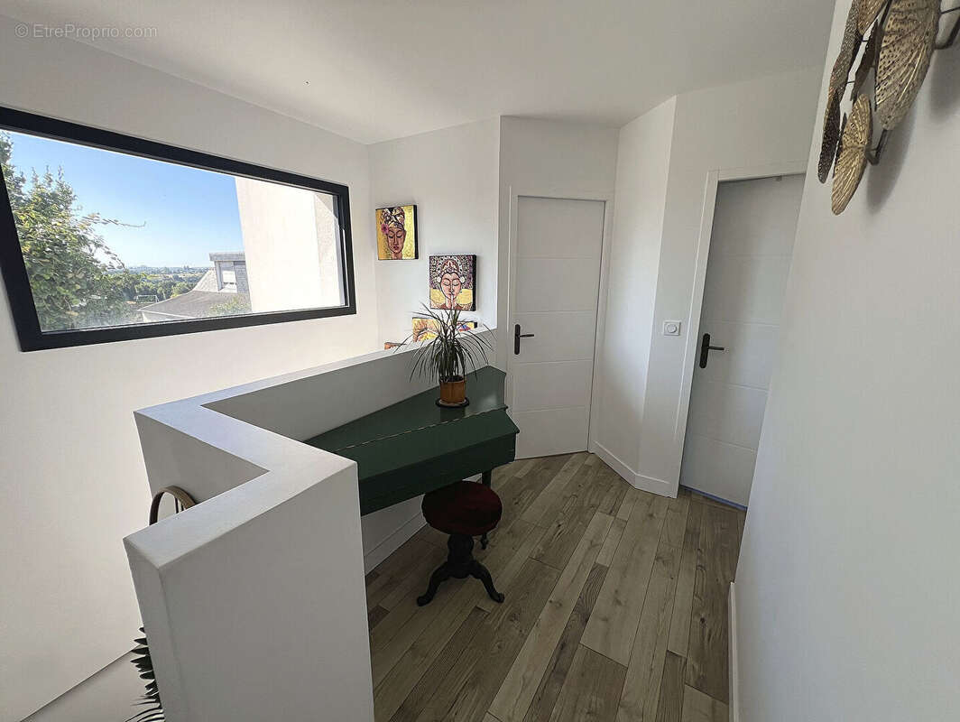 Contemporaine de 2019 sur terrain 627m2 - photo 15