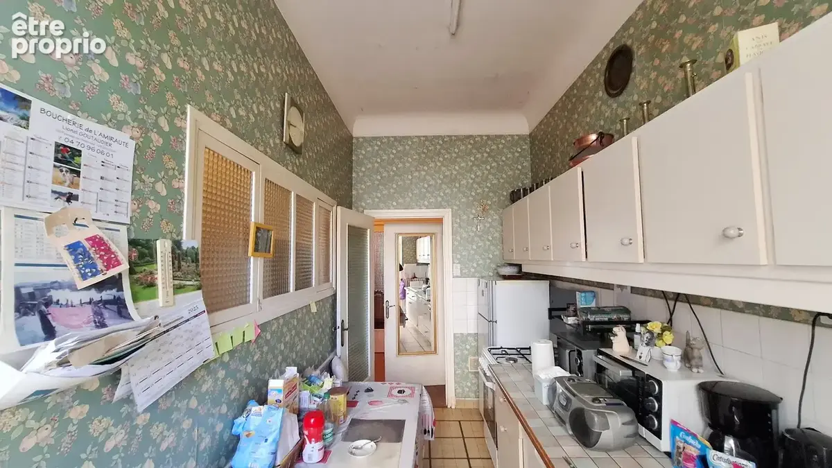 Vente à Vichy appartement 4 pièces de 113m² au 1er étage d'une résidence très recherchée avec ascenseur. - photo 10