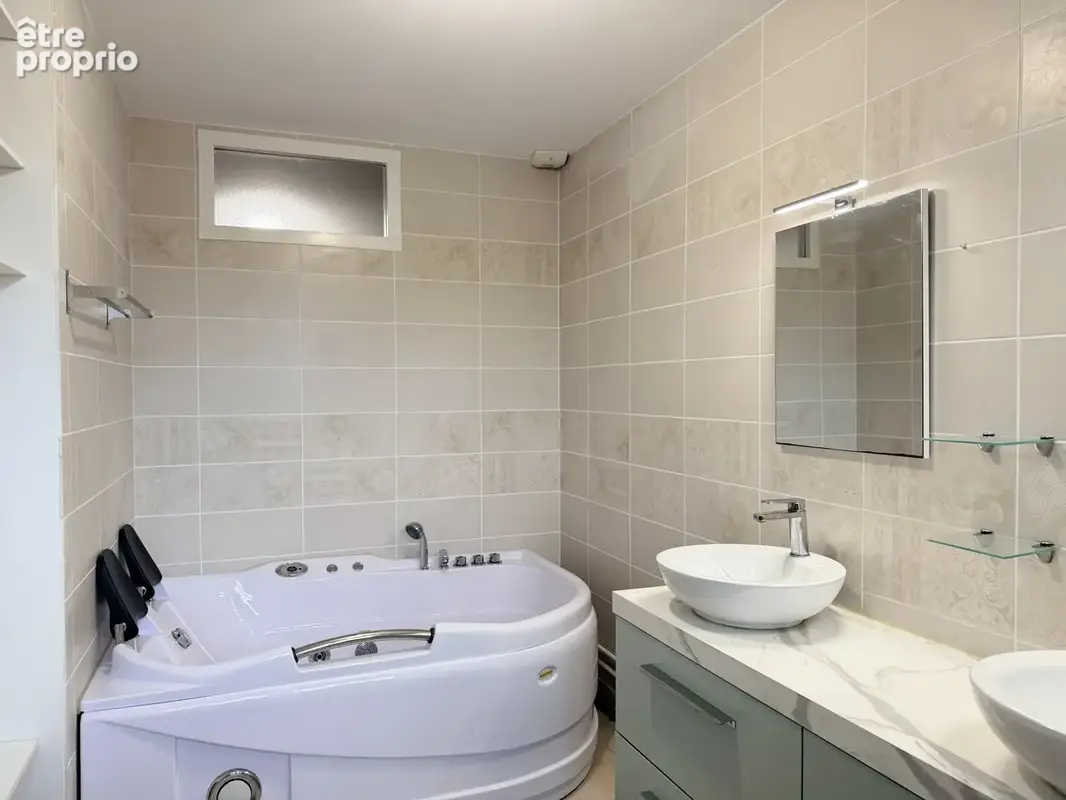 Maison contemporaine avec piscine, garage et deux studios - photo 8