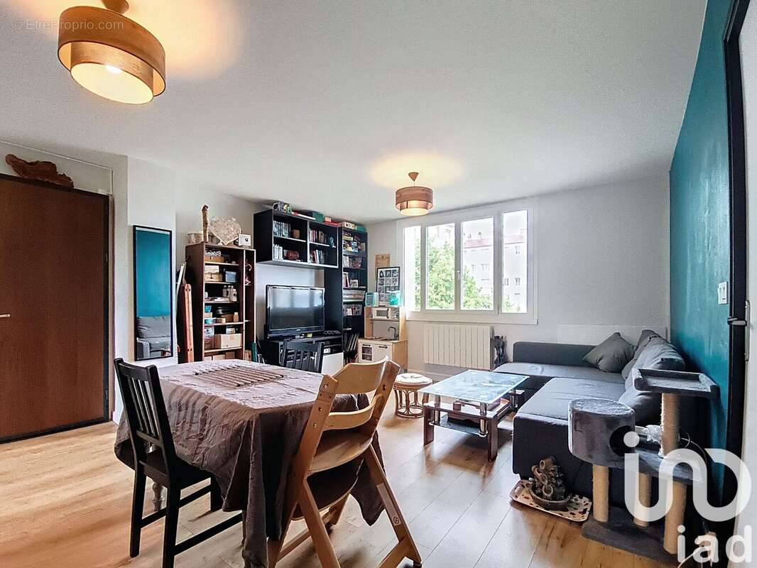 Photo 3 - Appartement à VENISSIEUX