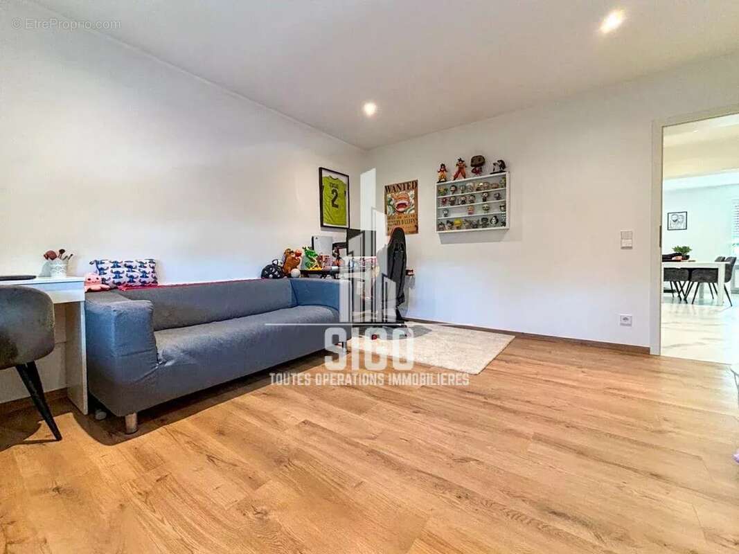 Appartement à BOTZ-EN-MAUGES