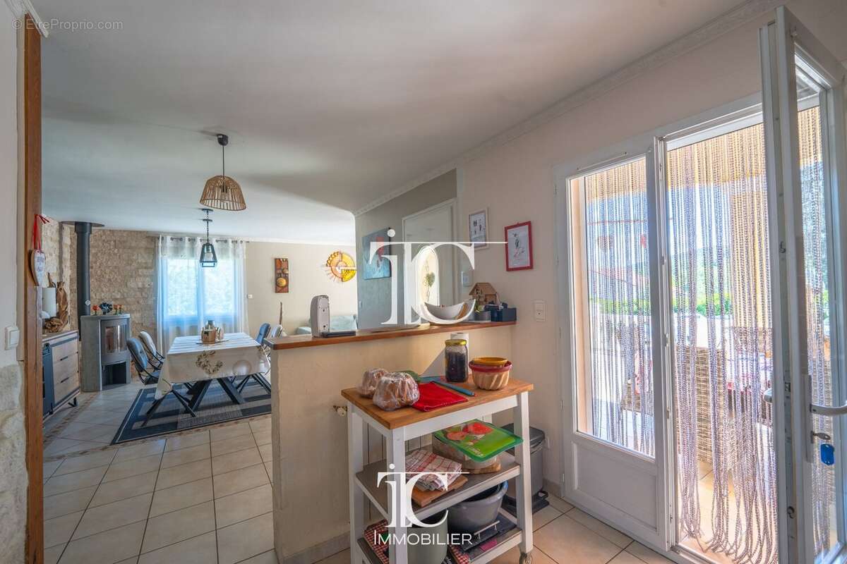 Villa 2005 140m² avec 5600m² terrain avec riviere - photo 26