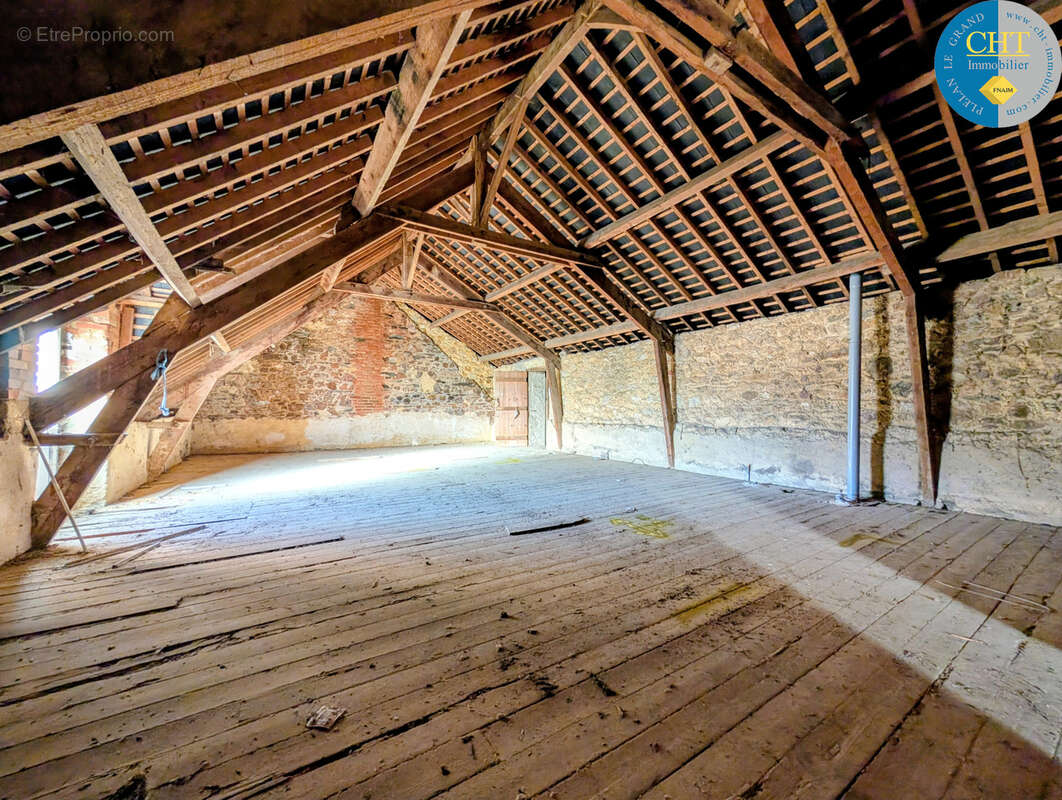 Maison à LES BRULAIS