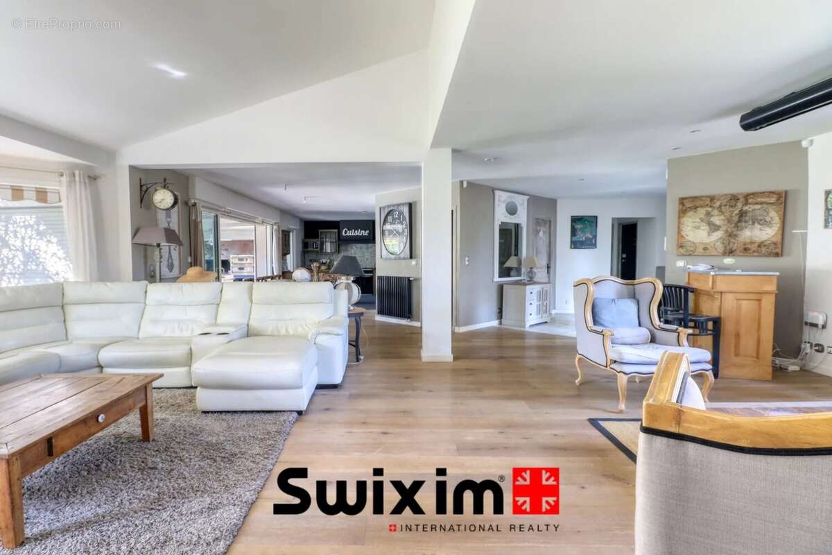 Maison à SAINT-ESTEPHE