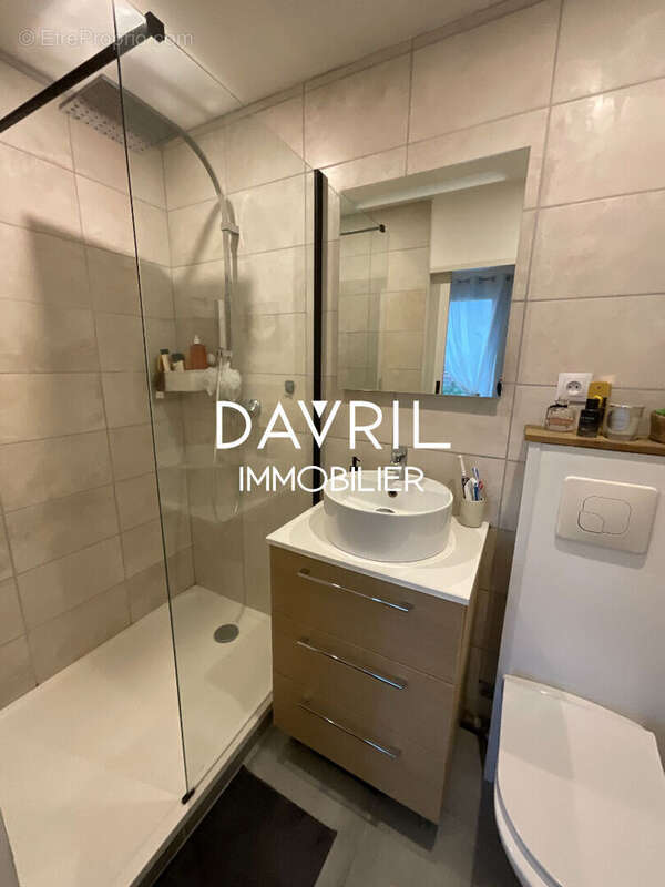 Appartement à CHANTELOUP-LES-VIGNES