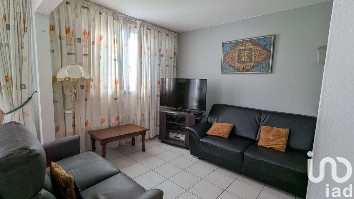 Photo 2 - Appartement à LE BLANC-MESNIL