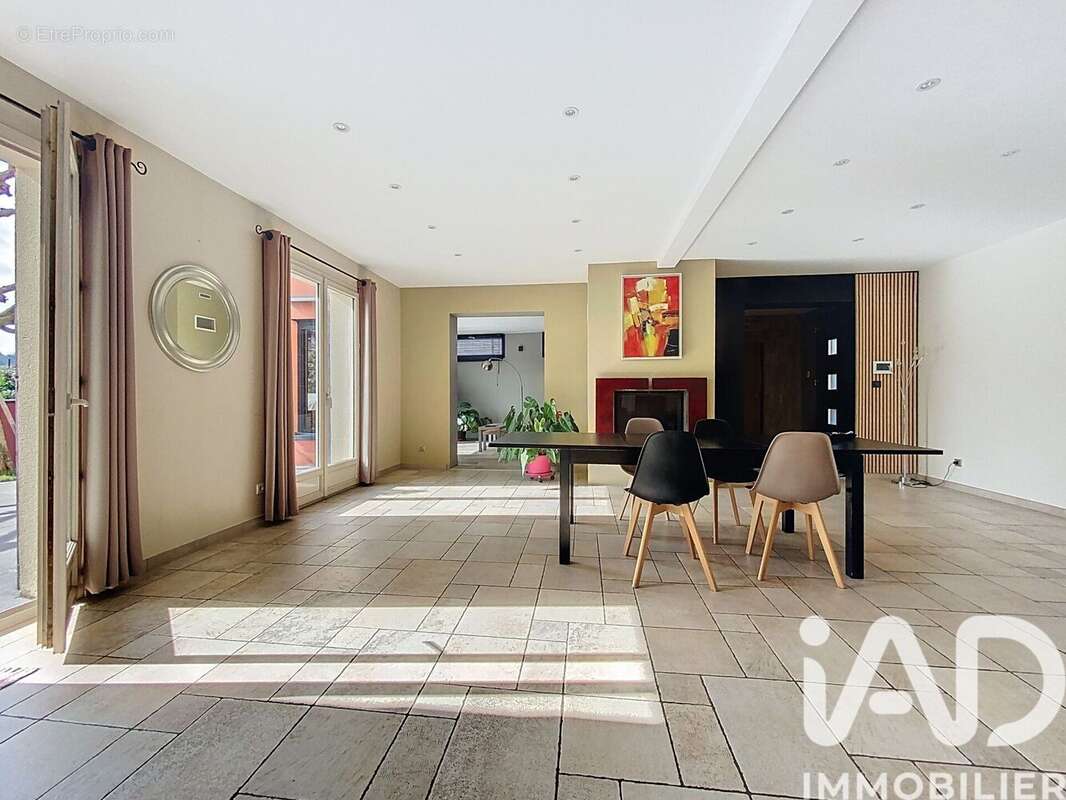 Photo 3 - Maison à CHARLY