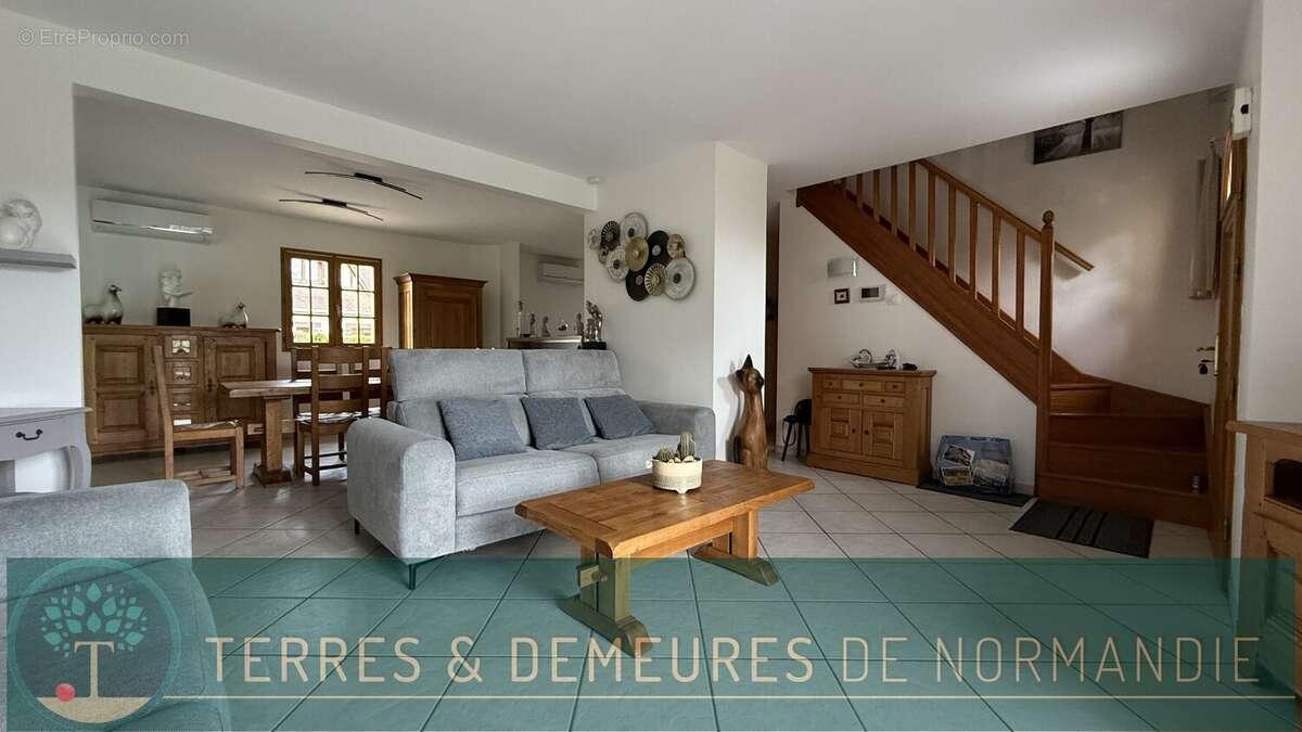 Maison à NEUFCHATEL-EN-BRAY