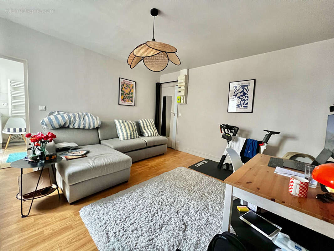 Appartement à PARIS-17E