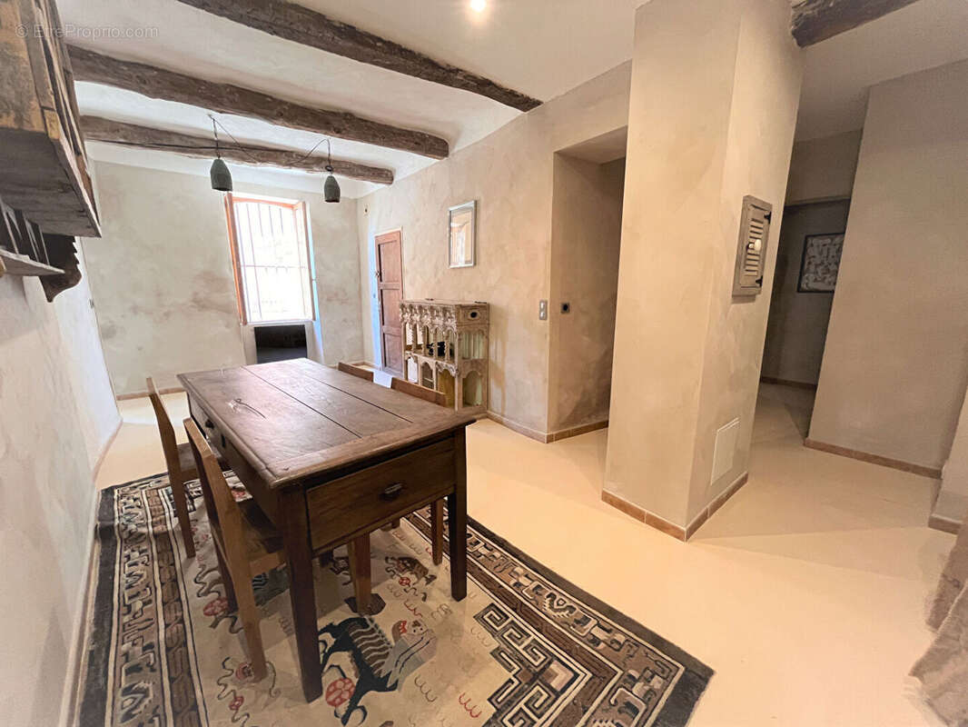 Appartement à SAINT-SATURNIN-LES-APT