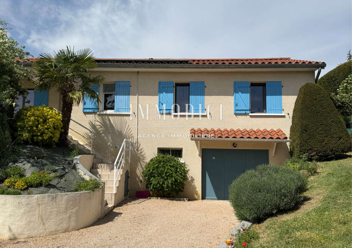 Maison à MONTMERLE-SUR-SAONE