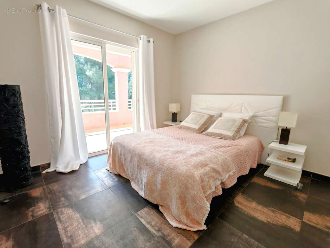 Maison à SAINT-MARTIN-DU-VAR