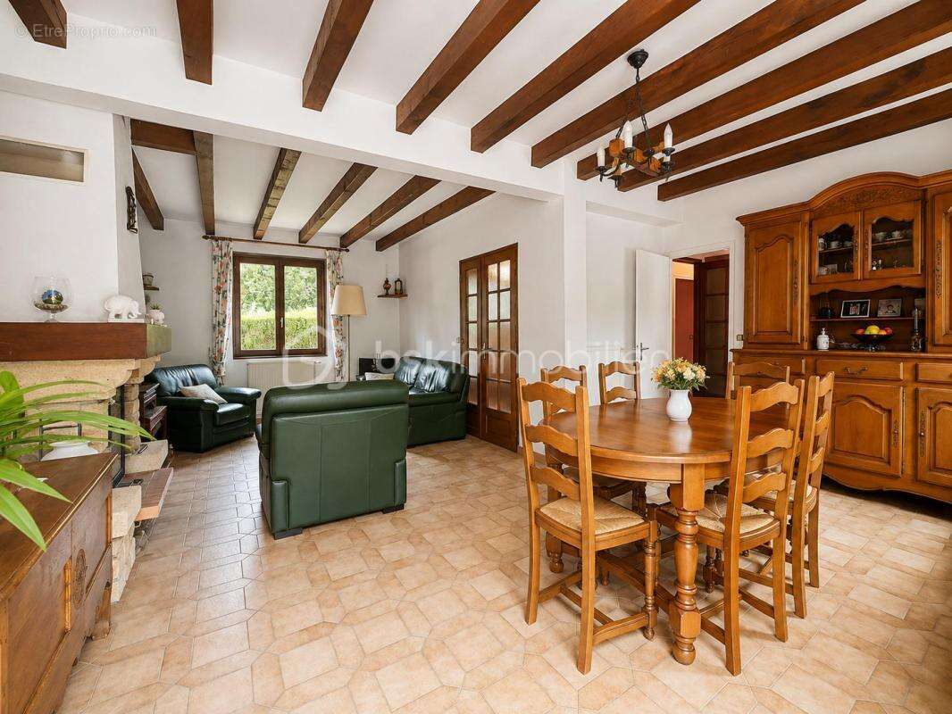 Maison 6 pièces – 143 m² – 4 chambres – Parc paysager de 1 700 m² - photo 3