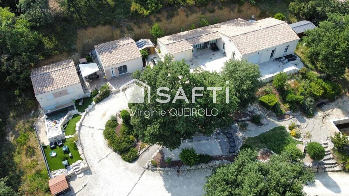 Photo 1 - Maison à SAINT-MARCEL-D&#039;ARDECHE