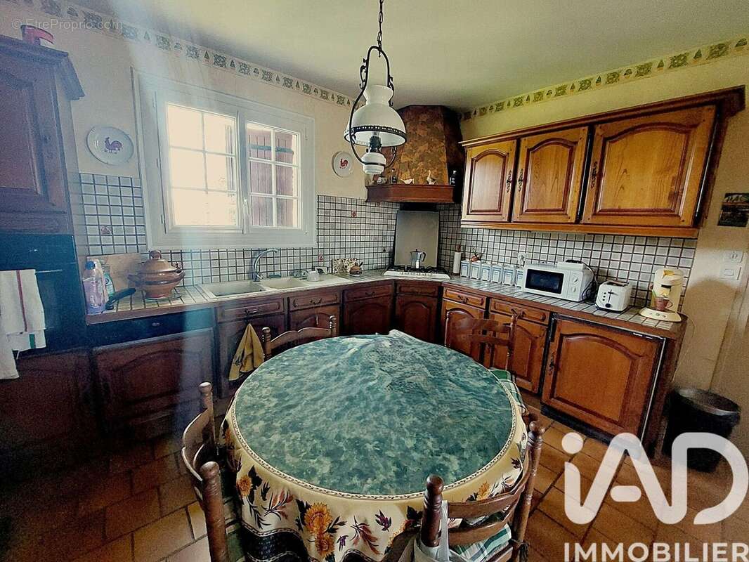 Maison 140 m² à Saint-Andre-Et-Appelles  - photo 4