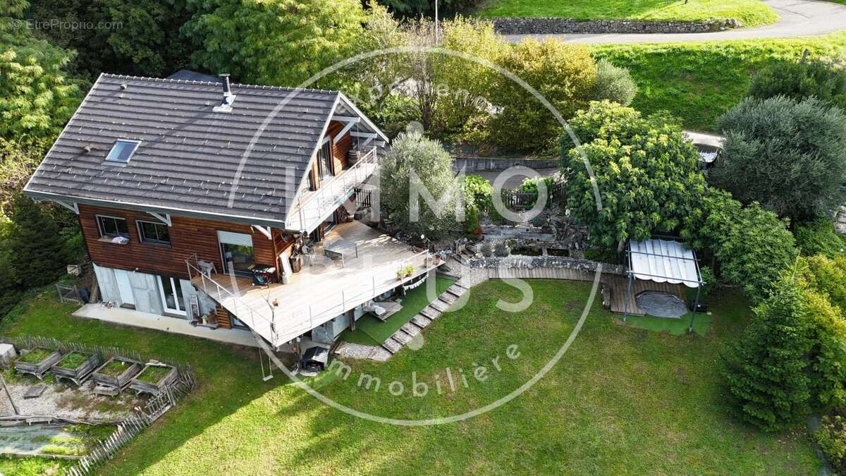 Maison à SERRIERES-EN-CHAUTAGNE