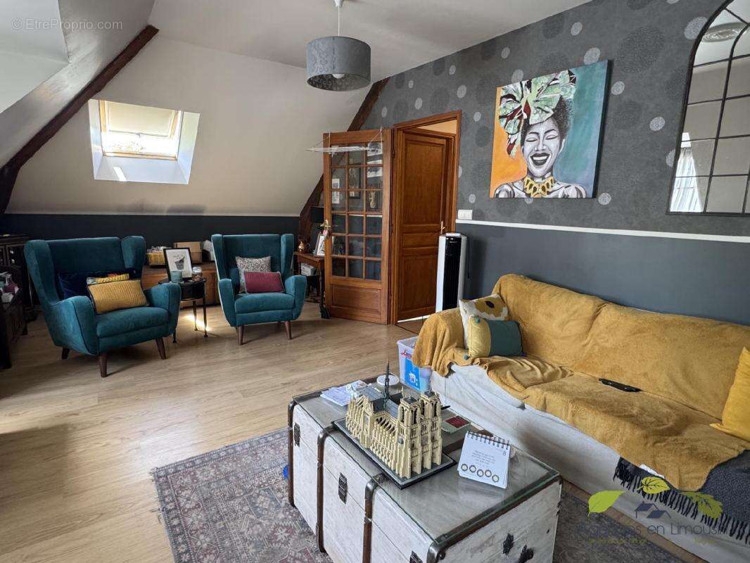 Appartement à TREIGNAC