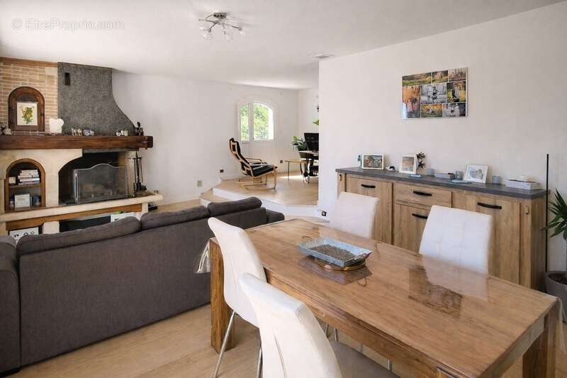 Maison à GRATENTOUR