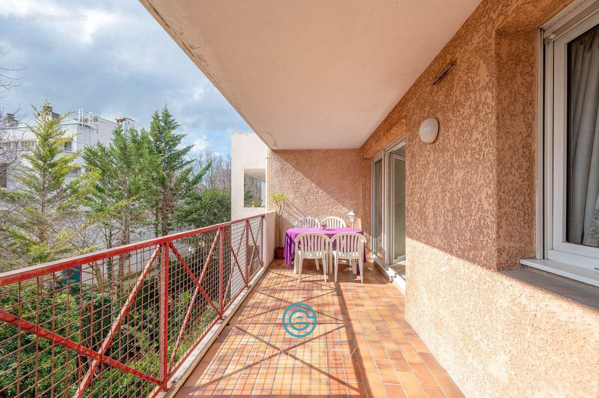 Appartement à MARSEILLE-9E