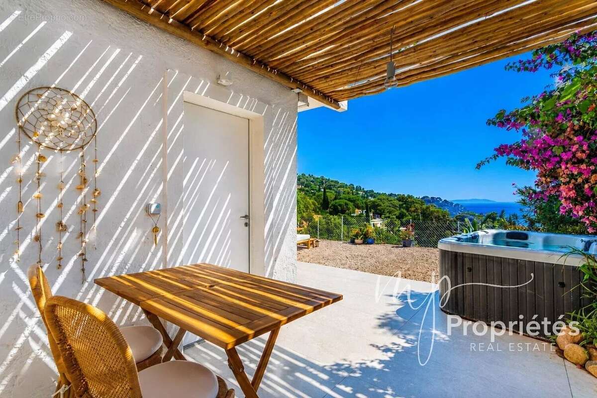 Appartement à LE LAVANDOU