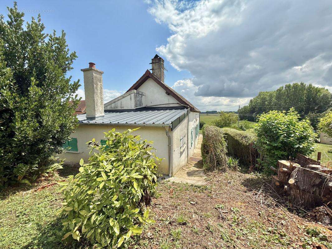 Maison à AUVILLARS-SUR-SAONE