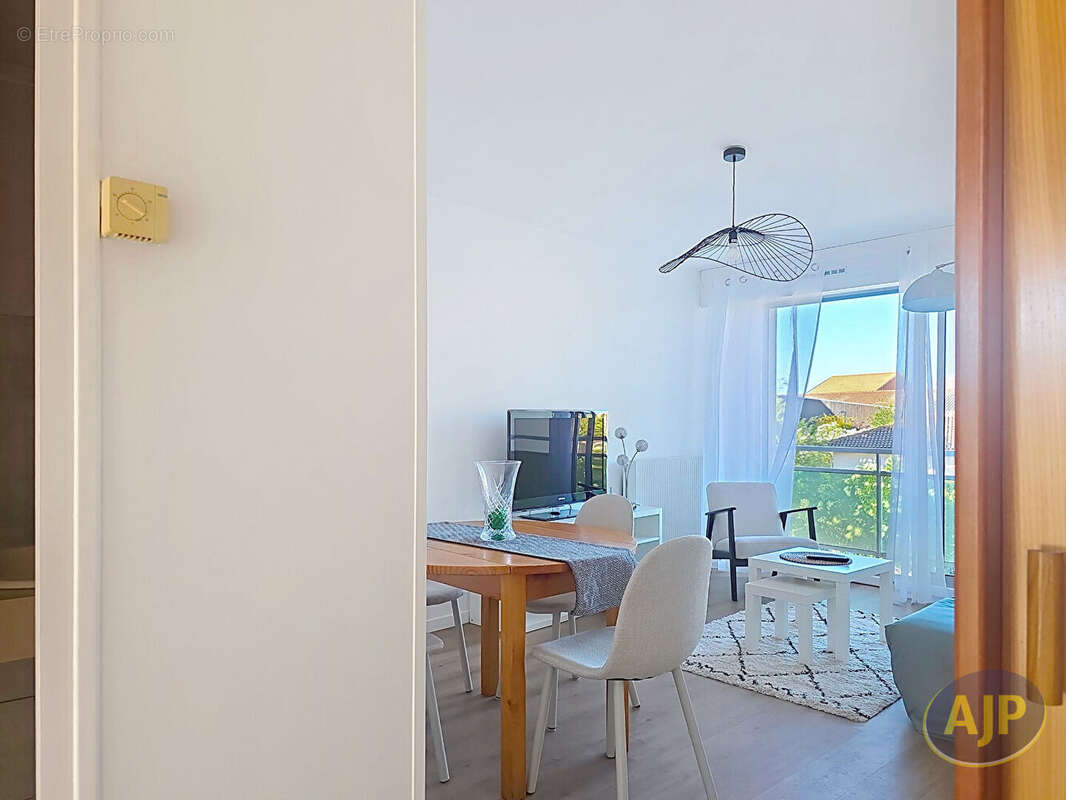 Arcachon Aiguillon T2 traversant 49m² - photo 12