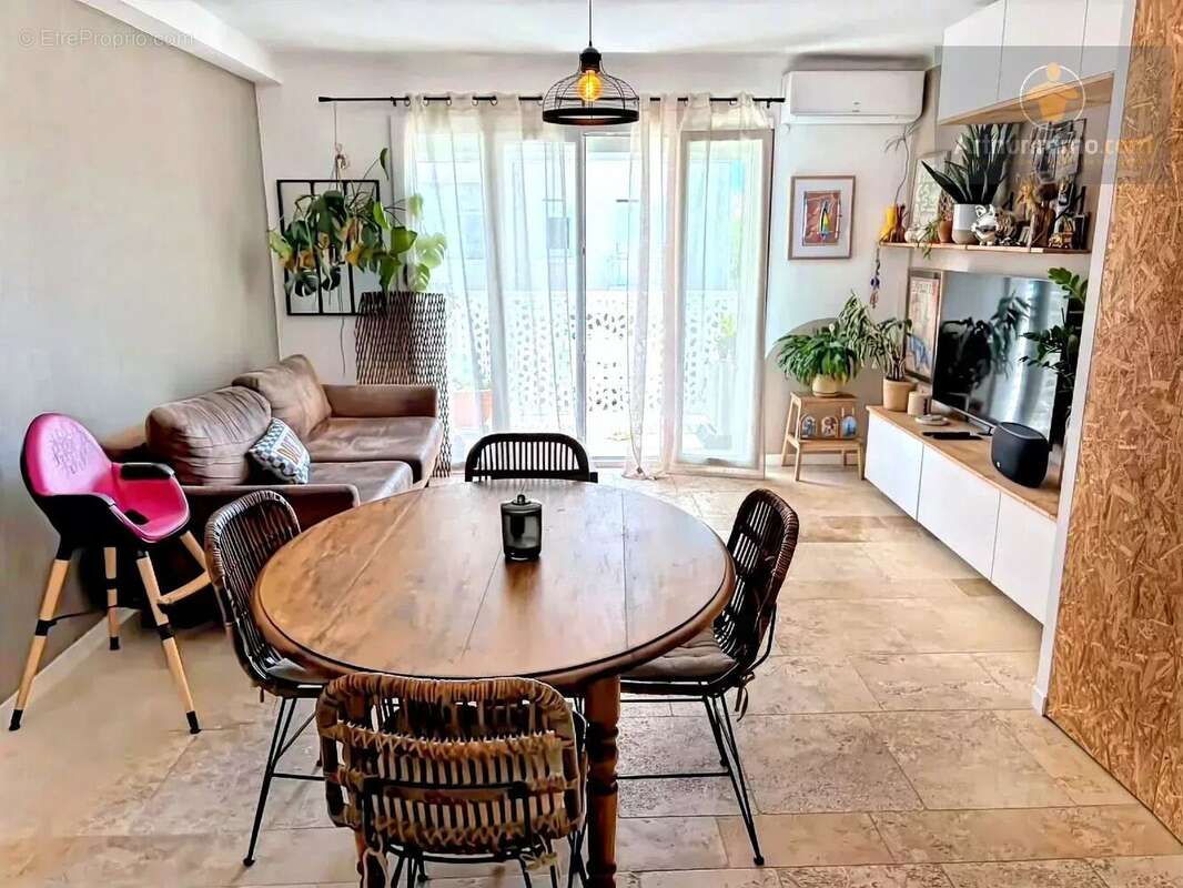 Appartement à SIX-FOURS-LES-PLAGES