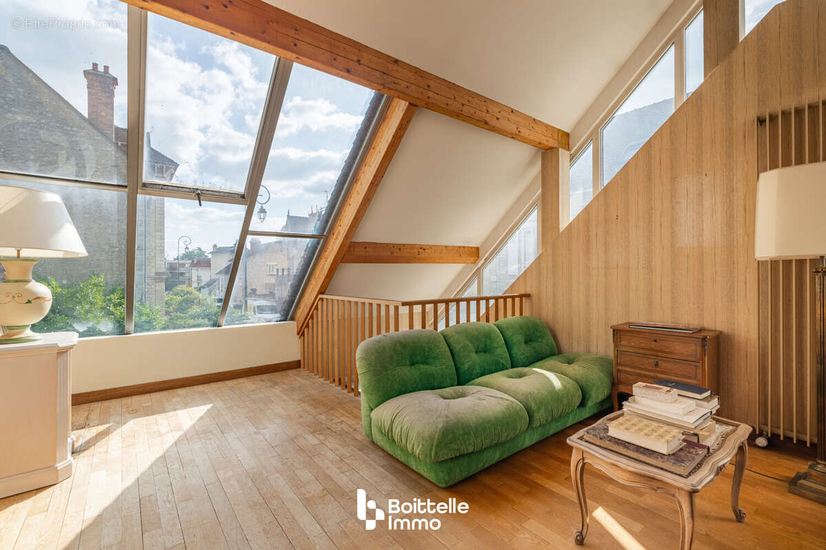 Maison à FONTAINEBLEAU