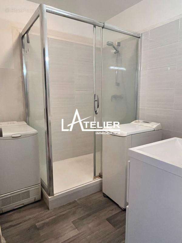 T3 81m2 ascenseur, balcon et vue dégagée, 2 parking, cave - photo 8