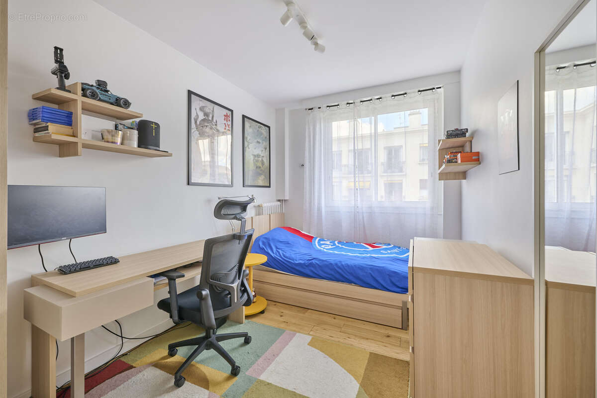 Appartement à NEUILLY-SUR-SEINE