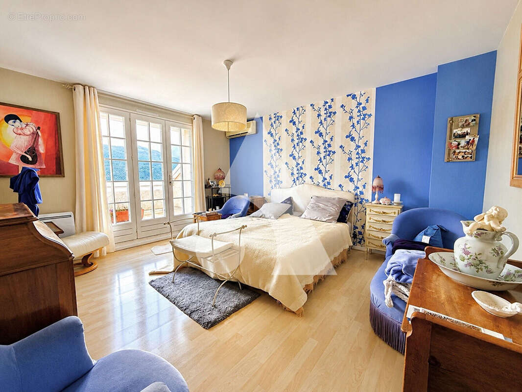 Villa d'exception avec vue panoramique sur le Lac du Bourget - 294 m² - Piscine - photo 9